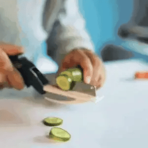 Clever Cutter - 2-in-1 Smart Scissors | Zero-Counter-Mess | Instant-Food Slicer
